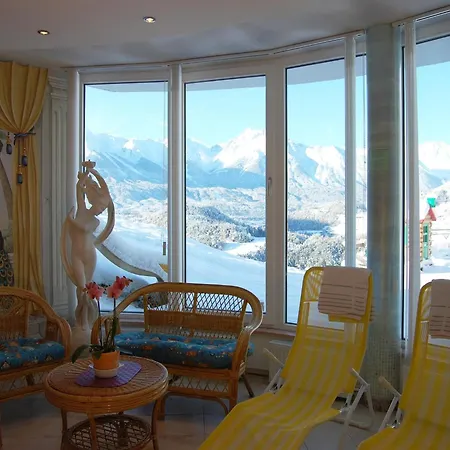 Charming In With Balcony Apartment *