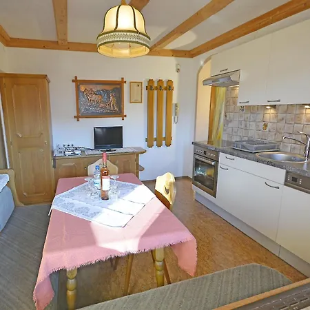 Appartement Charming Apartment In Arzl Im Pitztal Near Forest Arzl im Pitztal