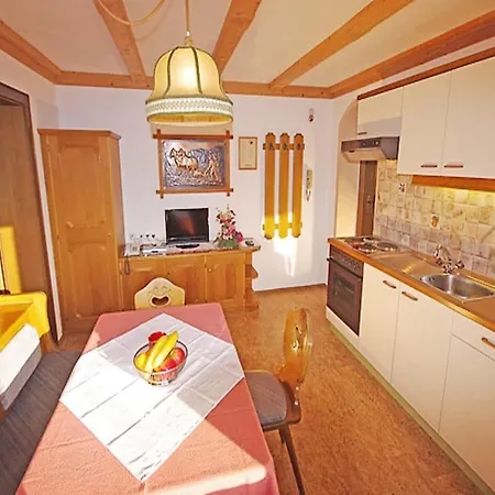 Charming Apartment In Arzl Im Pitztal Near Forest Lejlighed *