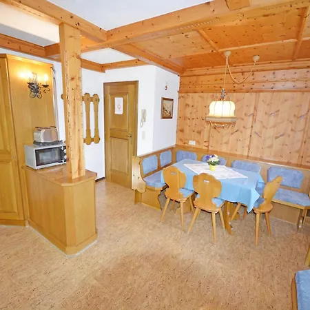 Lejlighed Charming Apartment In Arzl Im Pitztal Near Forest Arzl im Pitztal
